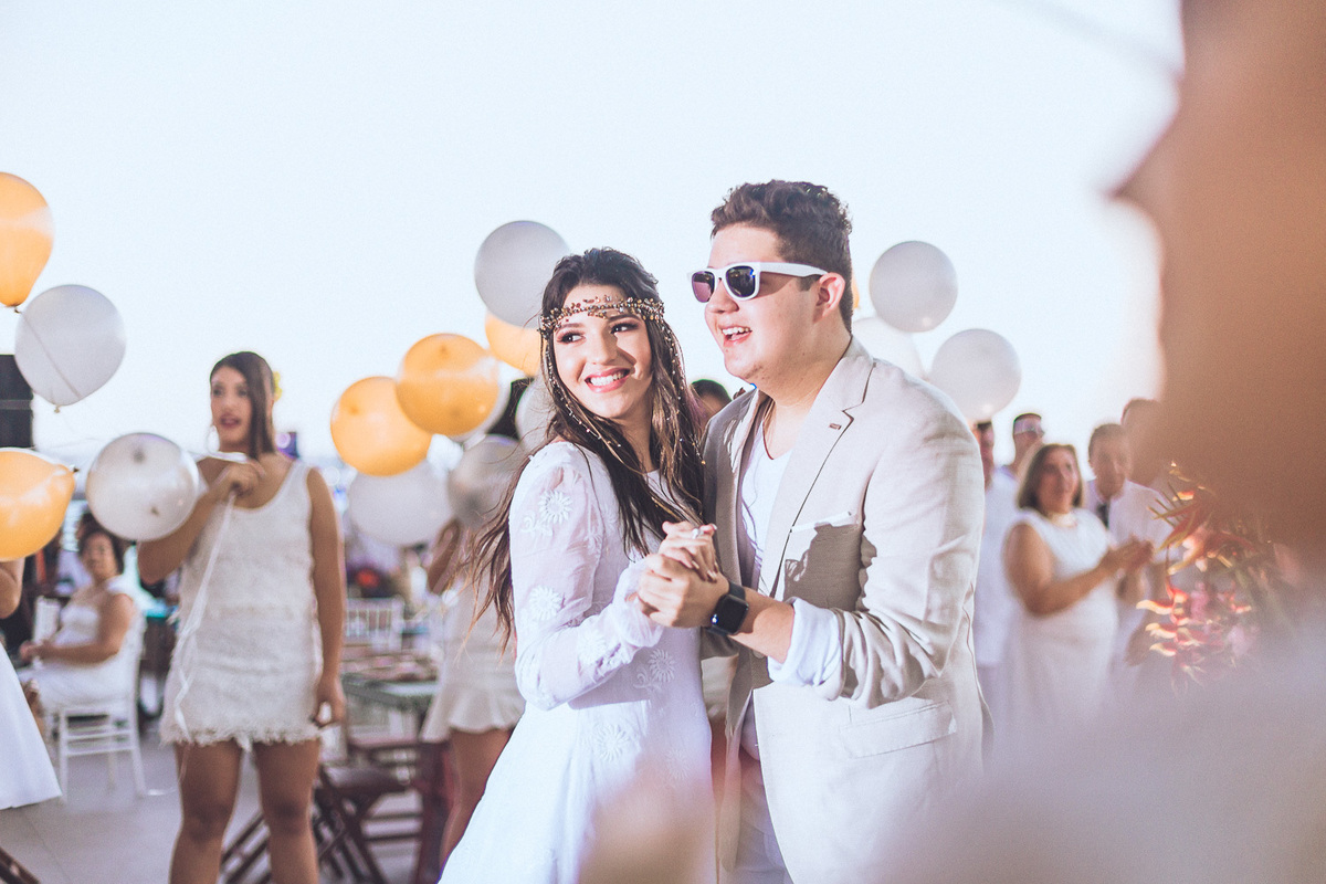 festa-debutante-15 anos-debutar-making of-terminal-marítimo-fortaleza-fotos-bolos-regional-renda-porto-beach-praia-dona-leda-buffet-alegria-amor-reggae-vestido-maria-bonita