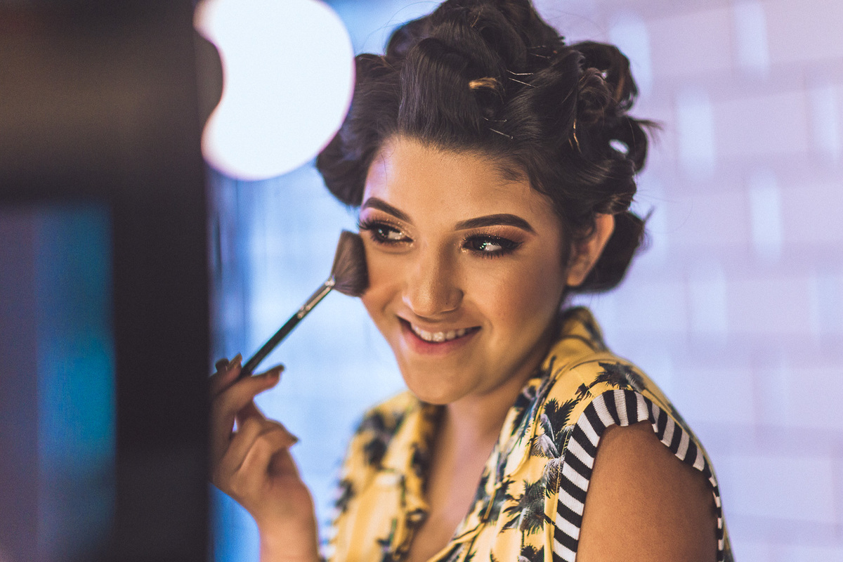 festa-debutante-15 anos-debutar-making of-terminal-marítimo-fortaleza-fotos-bolos-regional-renda-porto-beach-praia-dona-leda-buffet-alegria-amor-reggae-vestido-maria-bonita