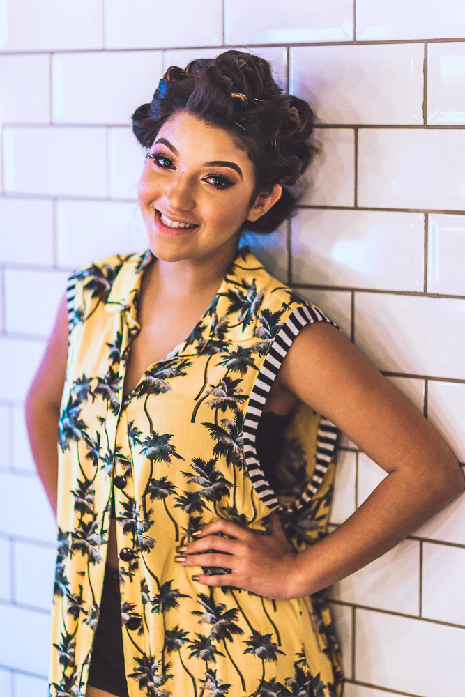 festa-debutante-15 anos-debutar-making of-terminal-marítimo-fortaleza-fotos-bolos-regional-renda-porto-beach-praia-dona-leda-buffet-alegria-amor-reggae-vestido-maria-bonita