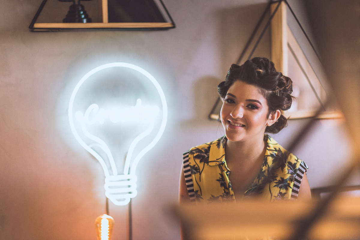 festa-debutante-15 anos-debutar-making of-terminal-marítimo-fortaleza-fotos-bolos-regional-renda-porto-beach-praia-dona-leda-buffet-alegria-amor-reggae-vestido-maria-bonita