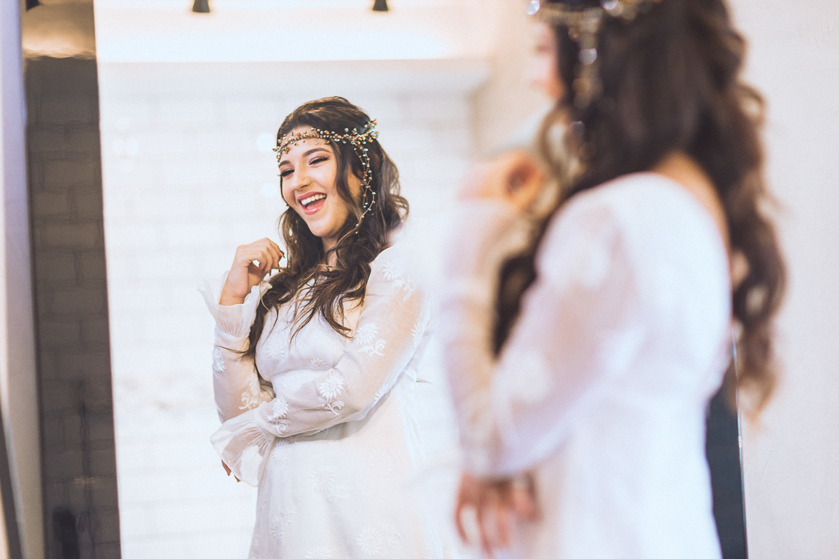 festa-debutante-15 anos-debutar-making of-terminal-marítimo-fortaleza-fotos-bolos-regional-renda-porto-beach-praia-dona-leda-buffet-alegria-amor-reggae-vestido-maria-bonita