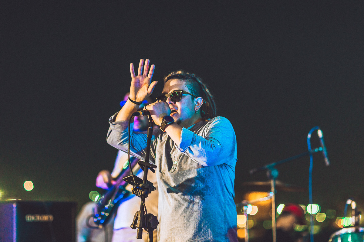 festa-debutante-15 anos-debutar-making of-terminal-marítimo-fortaleza-fotos-bolos-regional-renda-porto-beach-praia-dona-leda-buffet-alegria-amor-reggae-vestido-maria-bonita