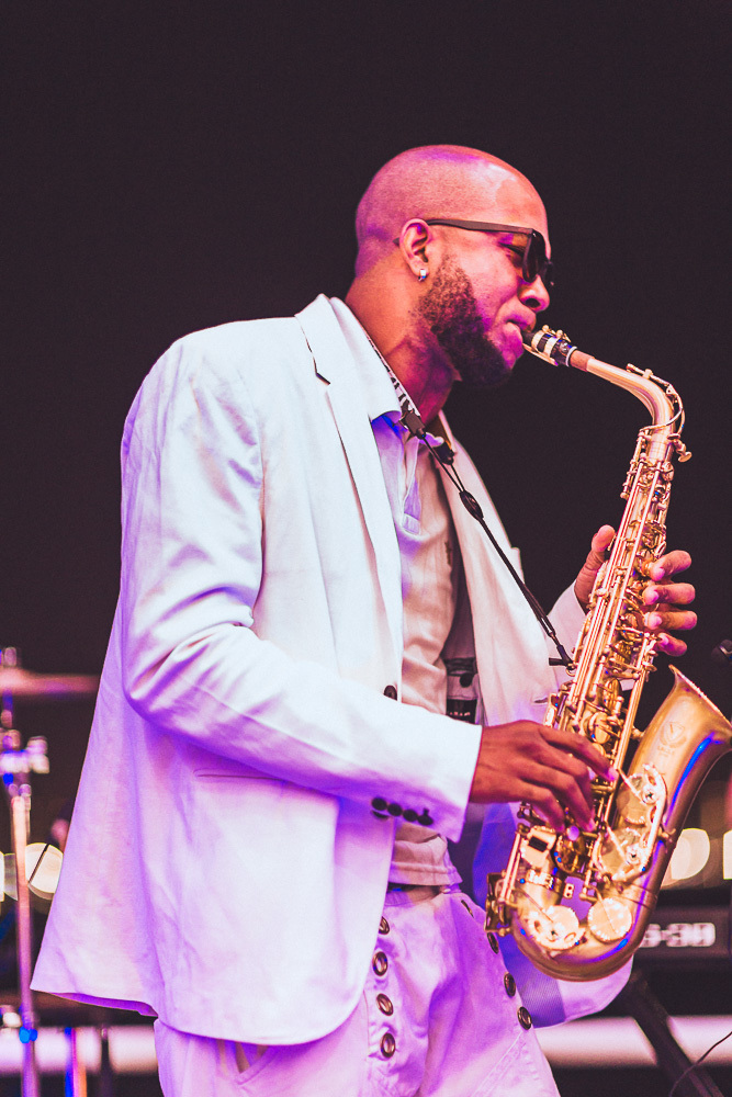 festa-debutante-15 anos-debutar-making of-terminal-marítimo-fortaleza-fotos-bolos-regional-renda-porto-beach-praia-dona-leda-buffet-alegria-amor-reggae-vestido-maria-bonita