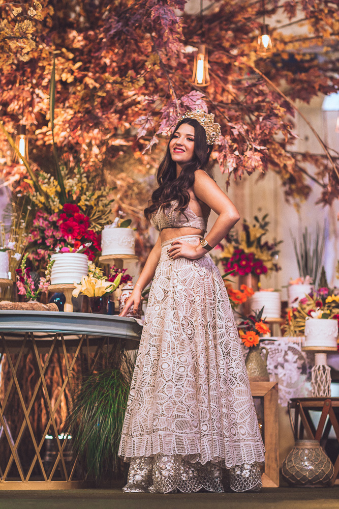 festa-debutante-15 anos-debutar-making of-terminal-marítimo-fortaleza-fotos-bolos-regional-renda-porto-beach-praia-dona-leda-buffet-alegria-amor-reggae-vestido-maria-bonita