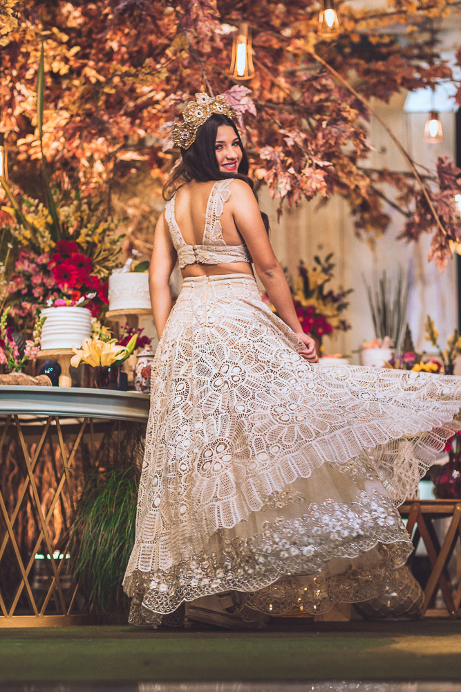 festa-debutante-15 anos-debutar-making of-terminal-marítimo-fortaleza-fotos-bolos-regional-renda-porto-beach-praia-dona-leda-buffet-alegria-amor-reggae-vestido-maria-bonita