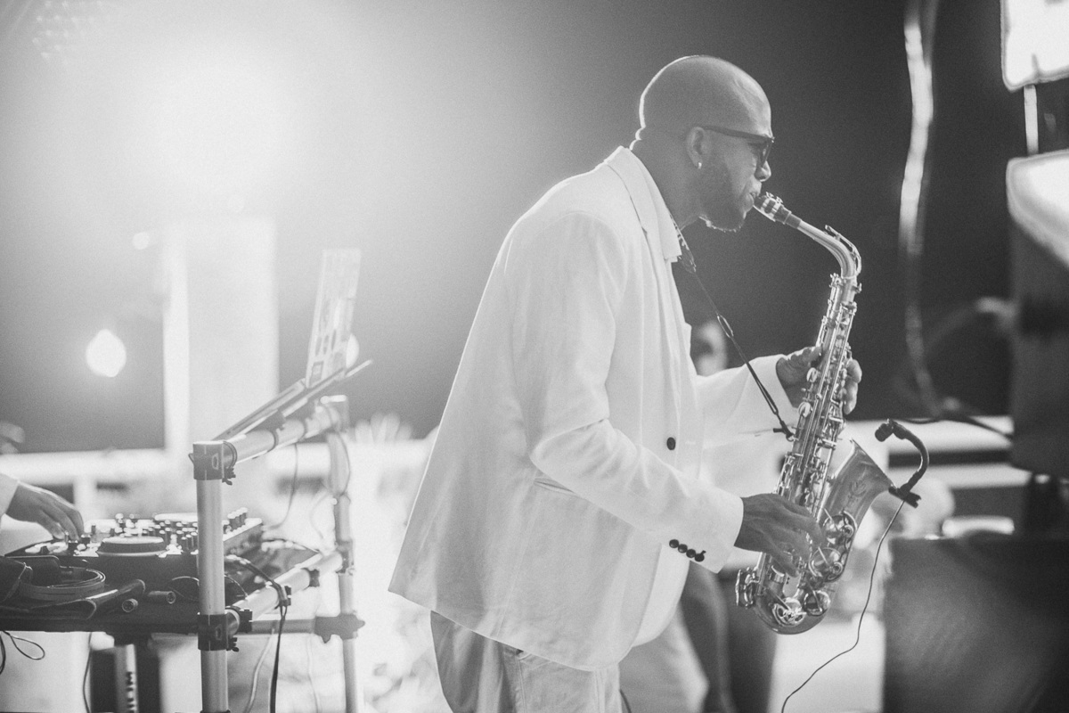 festa-debutante-15 anos-debutar-making of-terminal-marítimo-fortaleza-fotos-bolos-regional-renda-porto-beach-praia-dona-leda-buffet-alegria-amor-reggae-vestido-maria-bonita