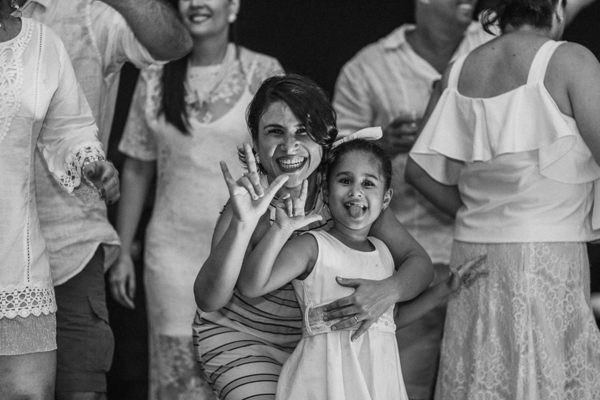 festa-debutante-15 anos-debutar-making of-terminal-marítimo-fortaleza-fotos-bolos-regional-renda-porto-beach-praia-dona-leda-buffet-alegria-amor-reggae-vestido-maria-bonita