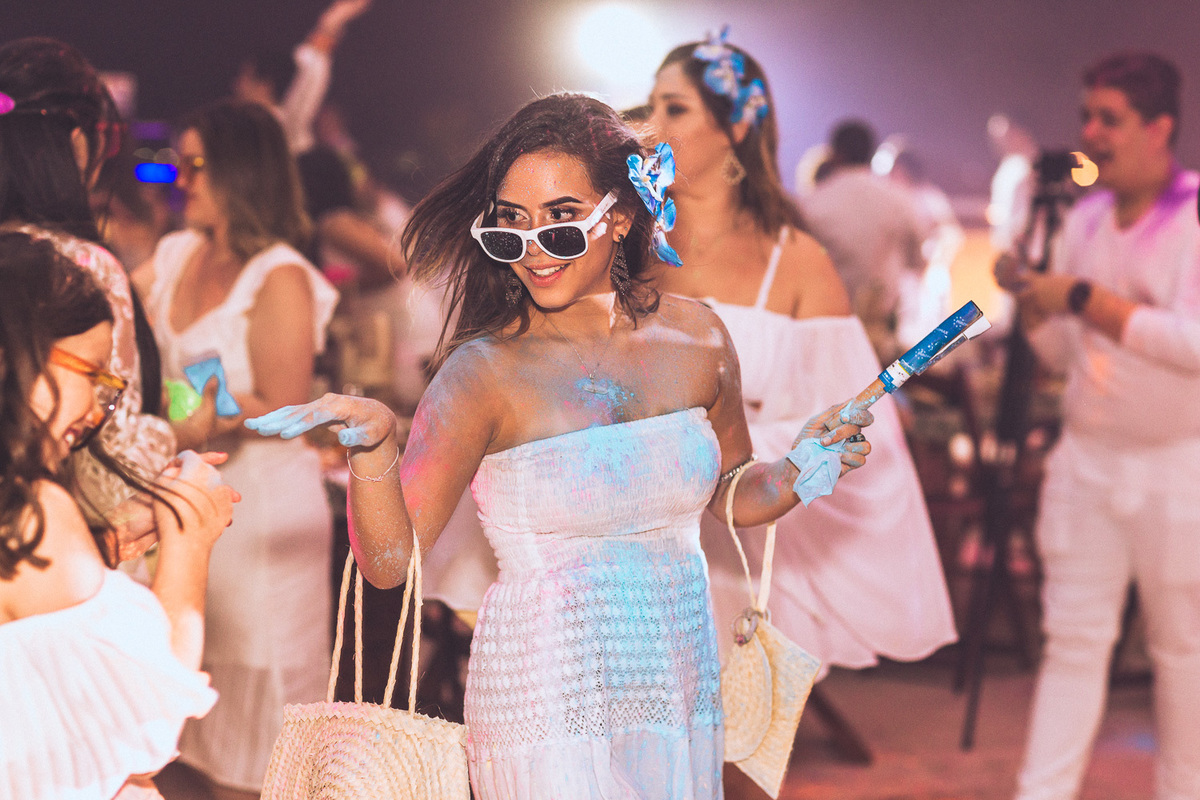 festa-debutante-15 anos-debutar-making of-terminal-marítimo-fortaleza-fotos-bolos-regional-renda-porto-beach-praia-dona-leda-buffet-alegria-amor-reggae-vestido-maria-bonita