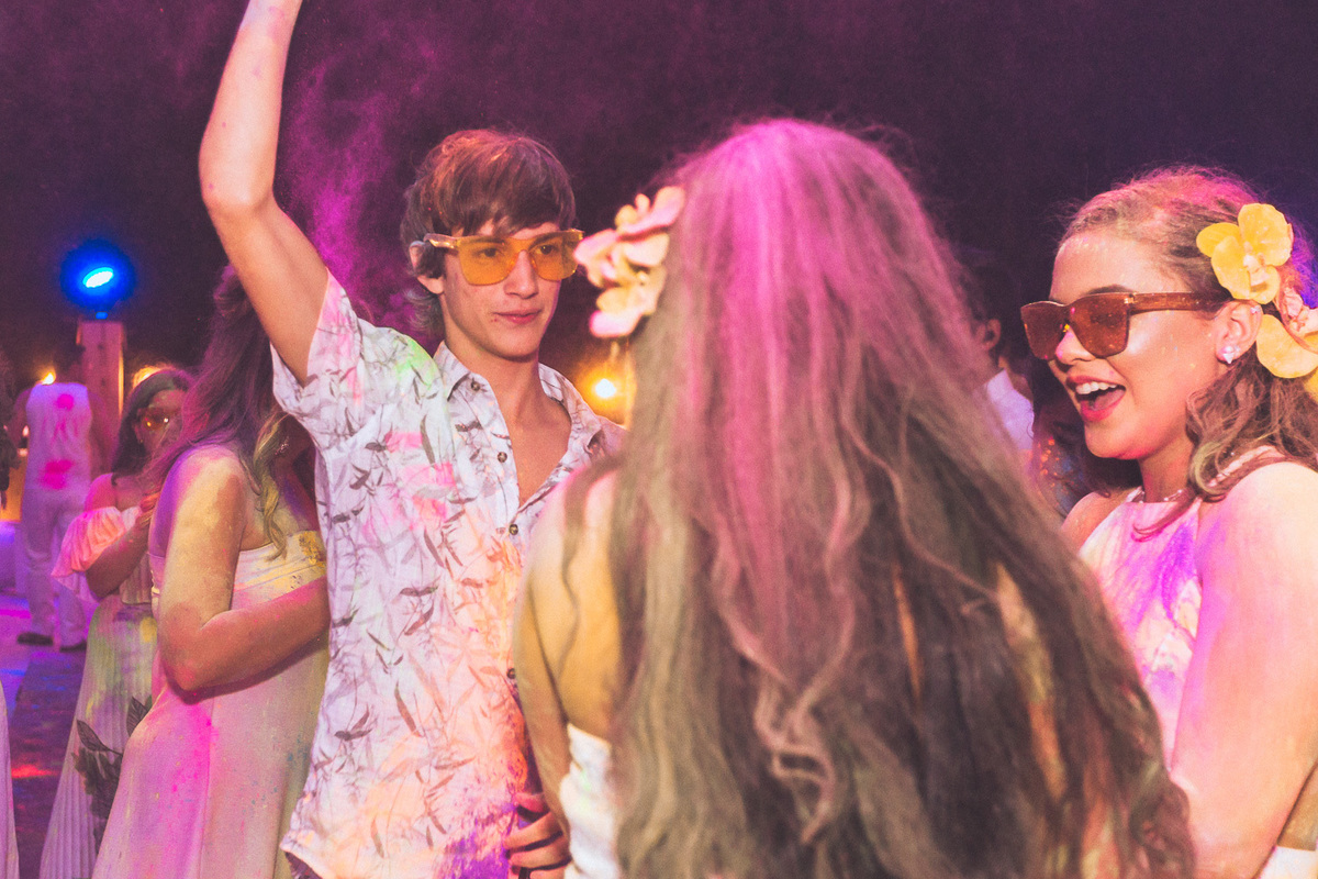 festa-debutante-15 anos-debutar-making of-terminal-marítimo-fortaleza-fotos-bolos-regional-renda-porto-beach-praia-dona-leda-buffet-alegria-amor-reggae-vestido-maria-bonita