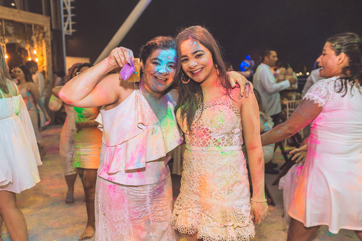 festa-debutante-15 anos-debutar-making of-terminal-marítimo-fortaleza-fotos-bolos-regional-renda-porto-beach-praia-dona-leda-buffet-alegria-amor-reggae-vestido-maria-bonita