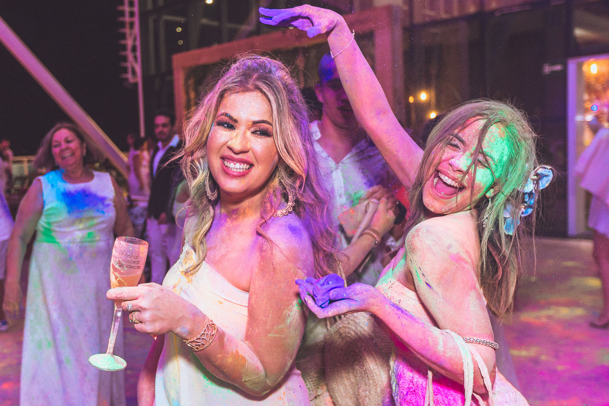 festa-debutante-15 anos-debutar-making of-terminal-marítimo-fortaleza-fotos-bolos-regional-renda-porto-beach-praia-dona-leda-buffet-alegria-amor-reggae-vestido-maria-bonita