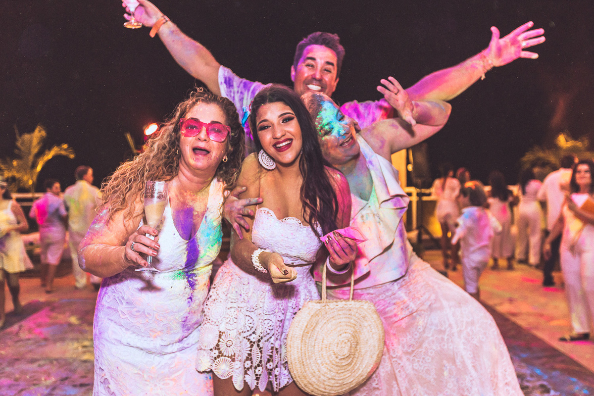 festa-debutante-15 anos-debutar-making of-terminal-marítimo-fortaleza-fotos-bolos-regional-renda-porto-beach-praia-dona-leda-buffet-alegria-amor-reggae-vestido-maria-bonita