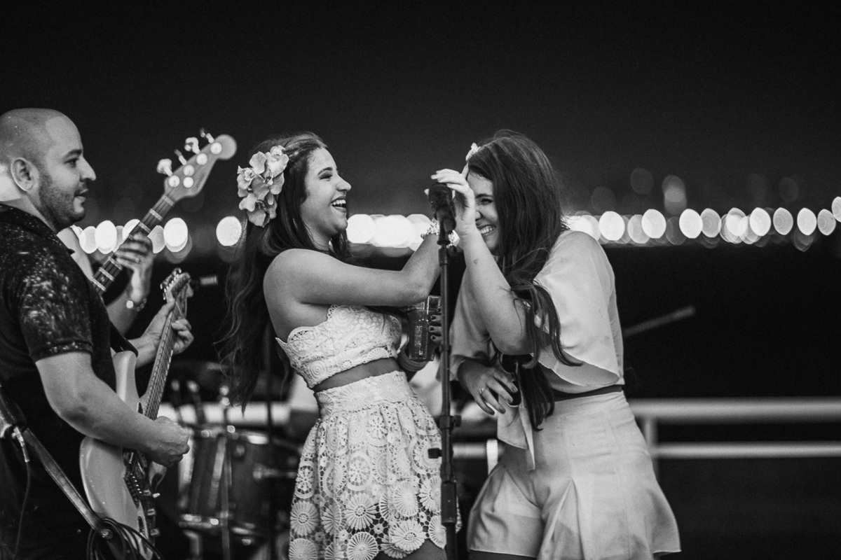 festa-debutante-15 anos-debutar-making of-terminal-marítimo-fortaleza-fotos-bolos-regional-renda-porto-beach-praia-dona-leda-buffet-alegria-amor-reggae-vestido-maria-bonita