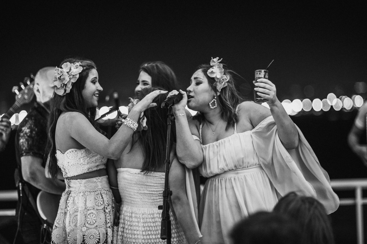 festa-debutante-15 anos-debutar-making of-terminal-marítimo-fortaleza-fotos-bolos-regional-renda-porto-beach-praia-dona-leda-buffet-alegria-amor-reggae-vestido-maria-bonita