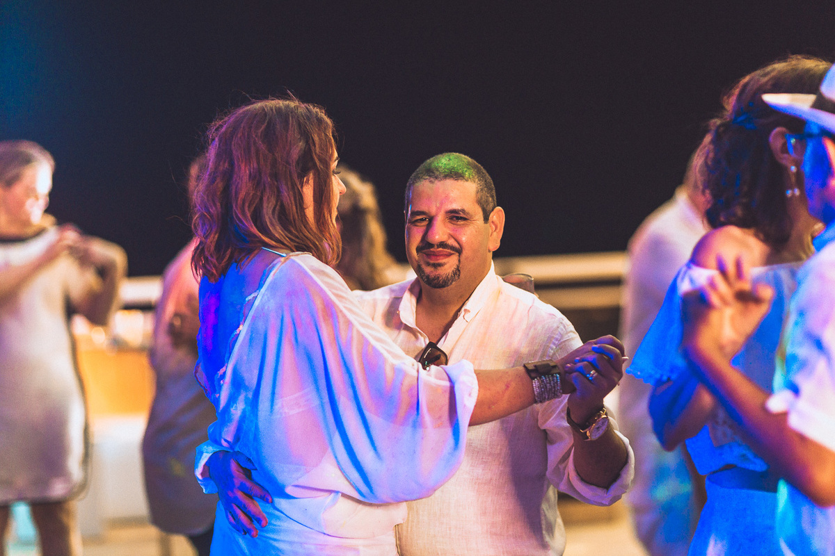 festa-debutante-15 anos-debutar-making of-terminal-marítimo-fortaleza-fotos-bolos-regional-renda-porto-beach-praia-dona-leda-buffet-alegria-amor-reggae-vestido-maria-bonita