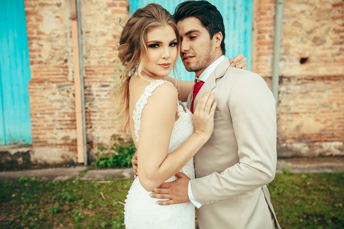 fusca-conversível-capota-fusquinha-bege-pneu-faixa-branca-lover-mosteiro-jesuítas-serra-baturite-casamento-pré-wedding-ensaio-book-casal-clors-blue-casar-noivos-vestido