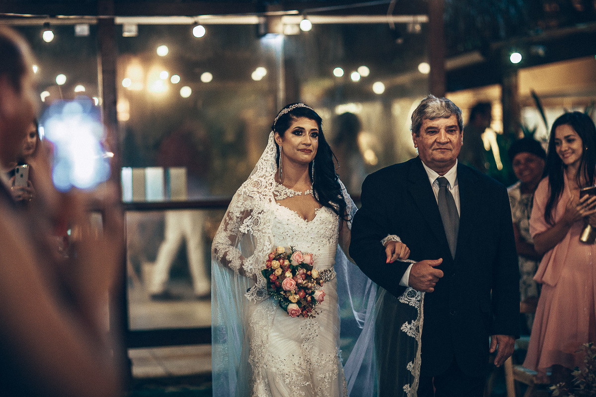 buffet-casamento-wedding-felizes-Deus-união-noiva-vestido-bolo-decoração-festa-madrinhas-dama de honra-filhos-buque-pastor-vale-jardins-beach-praia-do-futuro-croco-beach-married-fotografo-fortaleza-ceara