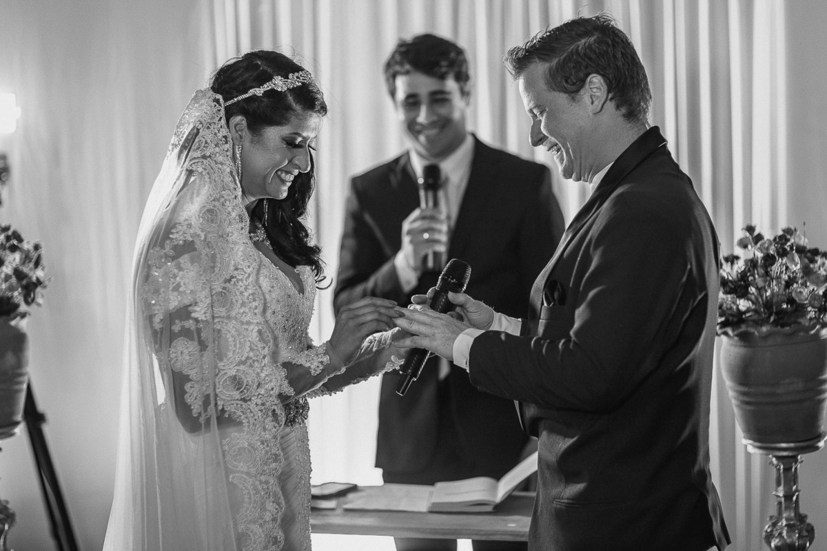 buffet-casamento-wedding-felizes-Deus-união-noiva-vestido-bolo-decoração-festa-madrinhas-dama de honra-filhos-buque-pastor-vale-jardins-beach-praia-do-futuro-croco-beach-married-fotografo-fortaleza-ceara