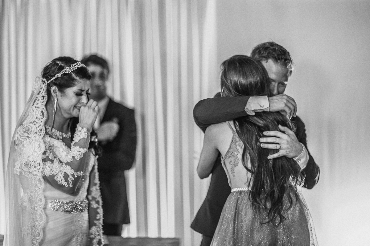 buffet-casamento-wedding-felizes-Deus-união-noiva-vestido-bolo-decoração-festa-madrinhas-dama de honra-filhos-buque-pastor-vale-jardins-beach-praia-do-futuro-croco-beach-married-fotografo-fortaleza-ceara