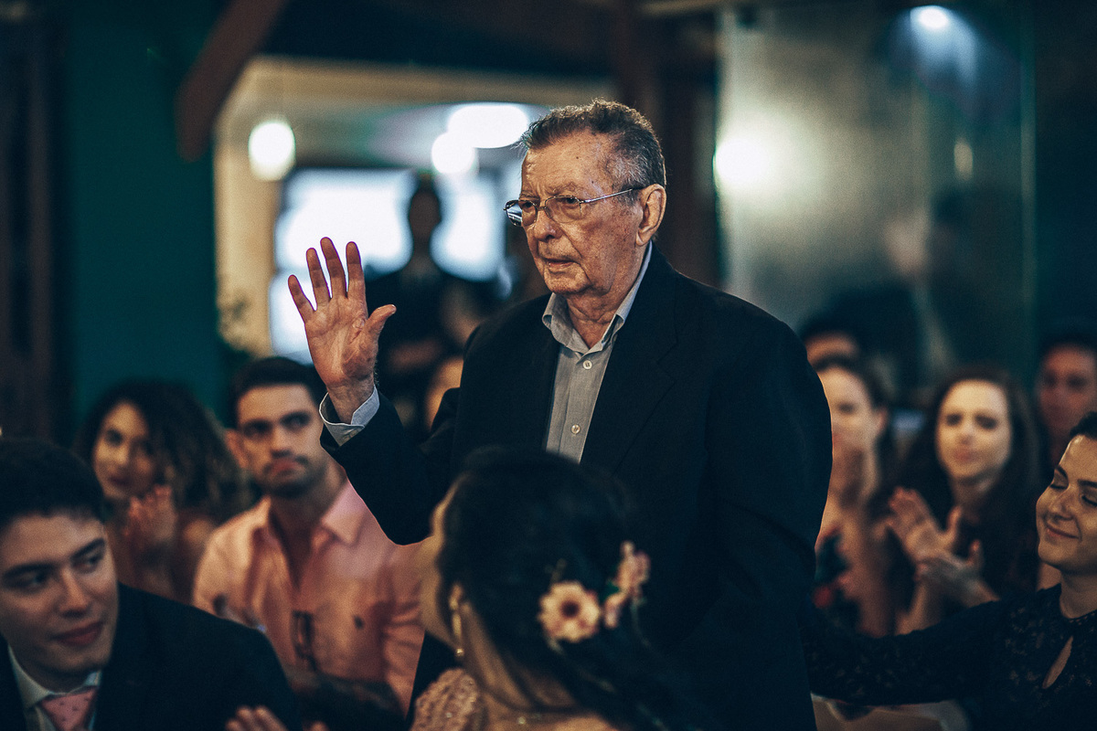 buffet-casamento-wedding-felizes-Deus-união-noiva-vestido-bolo-decoração-festa-madrinhas-dama de honra-filhos-buque-pastor-vale-jardins-beach-praia-do-futuro-croco-beach-married-fotografo-fortaleza-ceara