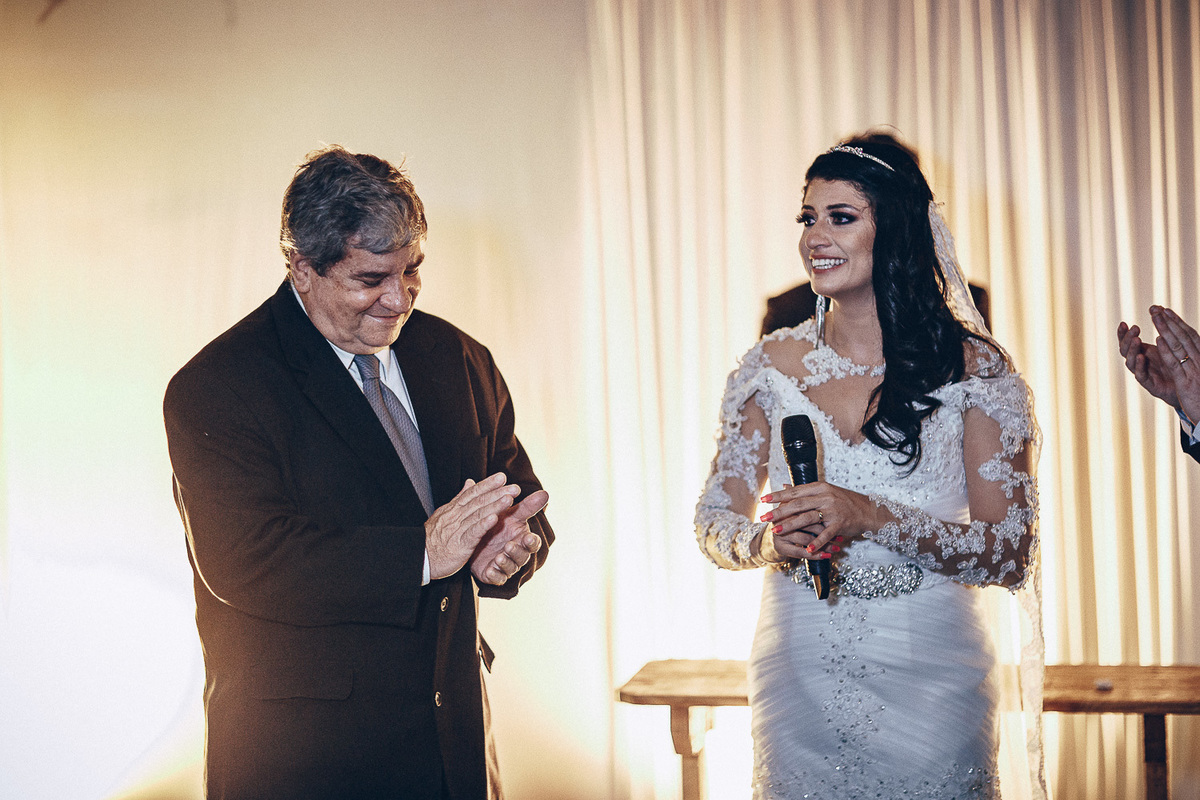 buffet-casamento-wedding-felizes-Deus-união-noiva-vestido-bolo-decoração-festa-madrinhas-dama de honra-filhos-buque-pastor-vale-jardins-beach-praia-do-futuro-croco-beach-married-fotografo-fortaleza-ceara