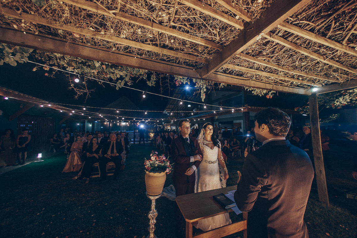 buffet-casamento-wedding-felizes-Deus-união-noiva-vestido-bolo-decoração-festa-madrinhas-dama de honra-filhos-buque-pastor-vale-jardins-beach-praia-do-futuro-croco-beach-married-fotografo-fortaleza-ceara