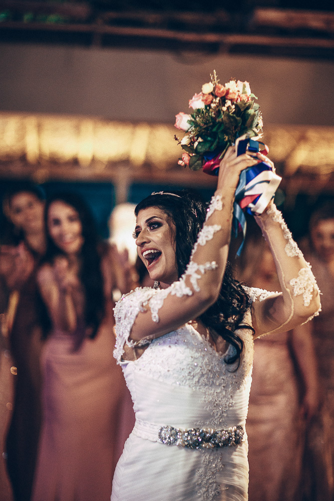 buffet-casamento-wedding-felizes-Deus-união-noiva-vestido-bolo-decoração-festa-madrinhas-dama de honra-filhos-buque-pastor-vale-jardins-beach-praia-do-futuro-croco-beach-married-fotografo-fortaleza-ceara