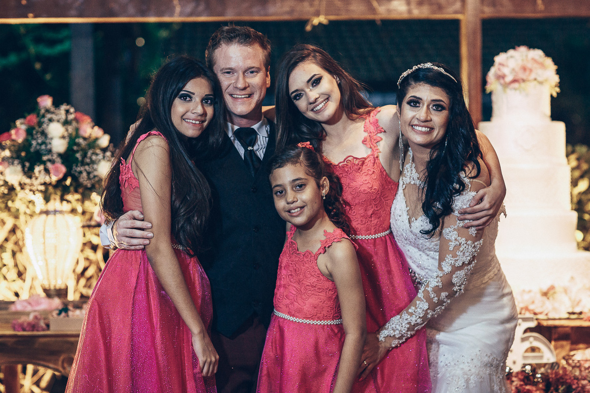 buffet-casamento-wedding-felizes-Deus-união-noiva-vestido-bolo-decoração-festa-madrinhas-dama de honra-filhos-buque-pastor-vale-jardins-beach-praia-do-futuro-croco-beach-married-fotografo-fortaleza-ceara