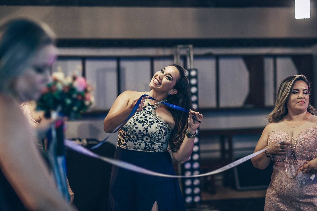 buffet-casamento-wedding-felizes-Deus-união-noiva-vestido-bolo-decoração-festa-madrinhas-dama de honra-filhos-buque-pastor-vale-jardins-beach-praia-do-futuro-croco-beach-married-fotografo-fortaleza-ceara