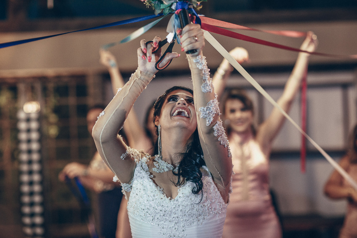 buffet-casamento-wedding-felizes-Deus-união-noiva-vestido-bolo-decoração-festa-madrinhas-dama de honra-filhos-buque-pastor-vale-jardins-beach-praia-do-futuro-croco-beach-married-fotografo-fortaleza-ceara