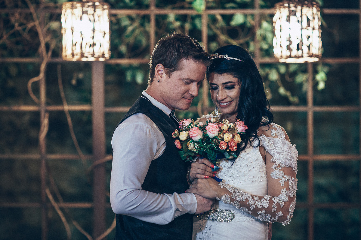 buffet-casamento-wedding-felizes-Deus-união-noiva-vestido-bolo-decoração-festa-madrinhas-dama de honra-filhos-buque-pastor-vale-jardins-beach-praia-do-futuro-croco-beach-married-fotografo-fortaleza-ceara