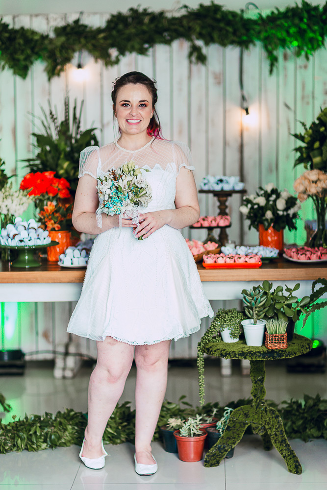 wedding-pride-noiva-casamento-cabelo-colorido-louca-vestido-renda-civil-festa-make-penteado-festa-amor-expontaeo