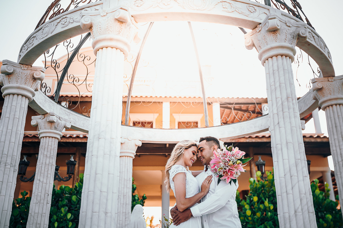 préwedding-lovers-ensaio-engementsession-esession-pride-casamento-ensaio-casal-dog-cachorro-chowchow-noivos-beach-cumbuco-pico das almas-summer-crepusculo