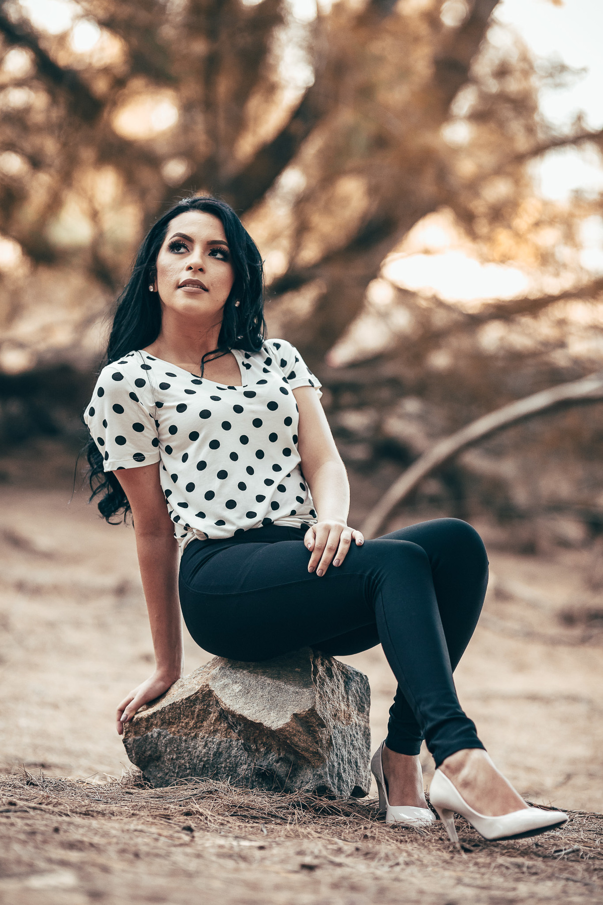 mulher-girl-linda-menina-por do sol-cabelo preto-ensaio-book-fotos-fotografo-ceara-debutante-beach-cumbuco-pico das almas-lookbook-violino