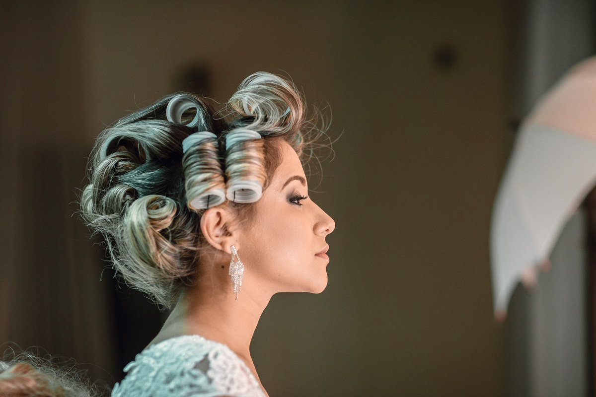 noiva-vestido-making of-salão-dia da noiva-amor-lover-festa-celebração-casamento-wedding-pride-noivo-pastor-Deus-fotografo de casamento-fotografia-jornalismo