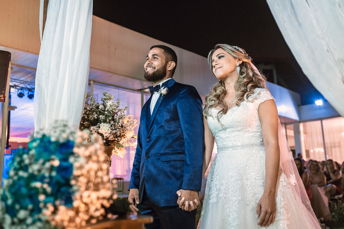 noiva-vestido-making of-salão-dia da noiva-amor-lover-festa-celebração-casamento-wedding-pride-noivo-pastor-Deus-fotografo de casamento-fotografia-jornalismo