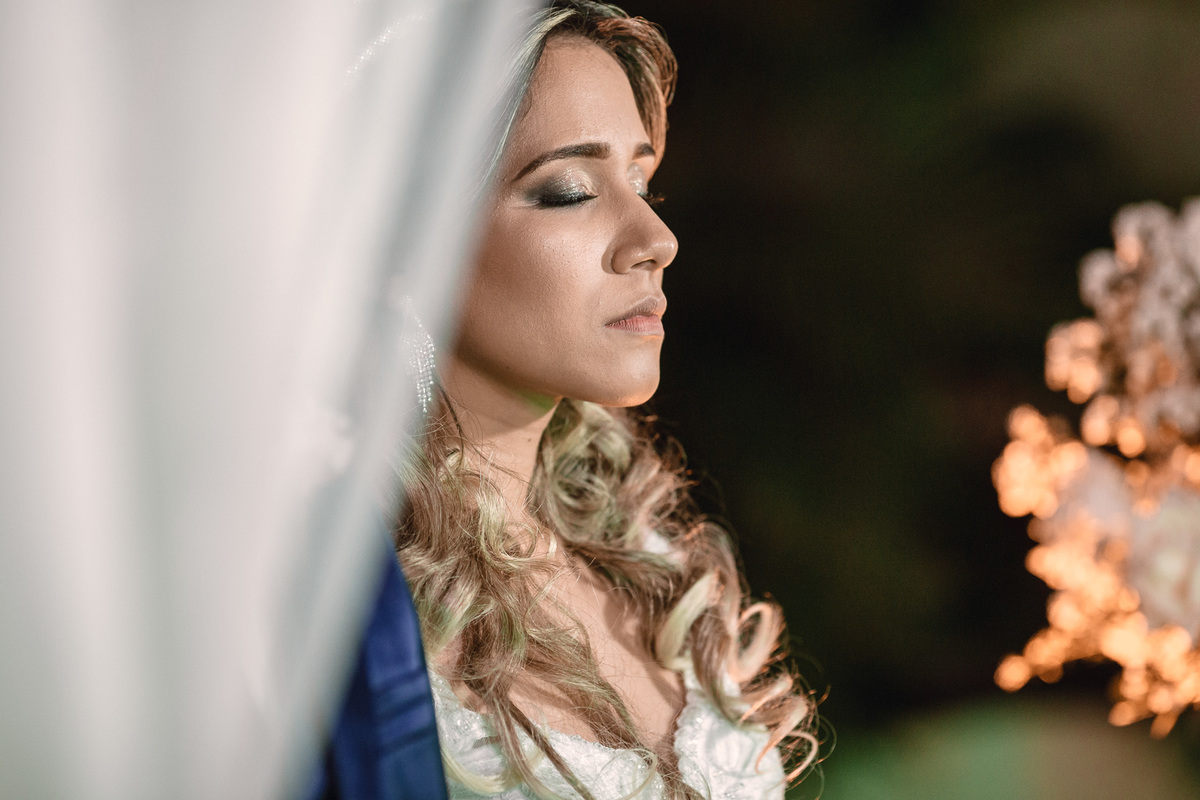 noiva-vestido-making of-salão-dia da noiva-amor-lover-festa-celebração-casamento-wedding-pride-noivo-pastor-Deus-fotografo de casamento-fotografia-jornalismo