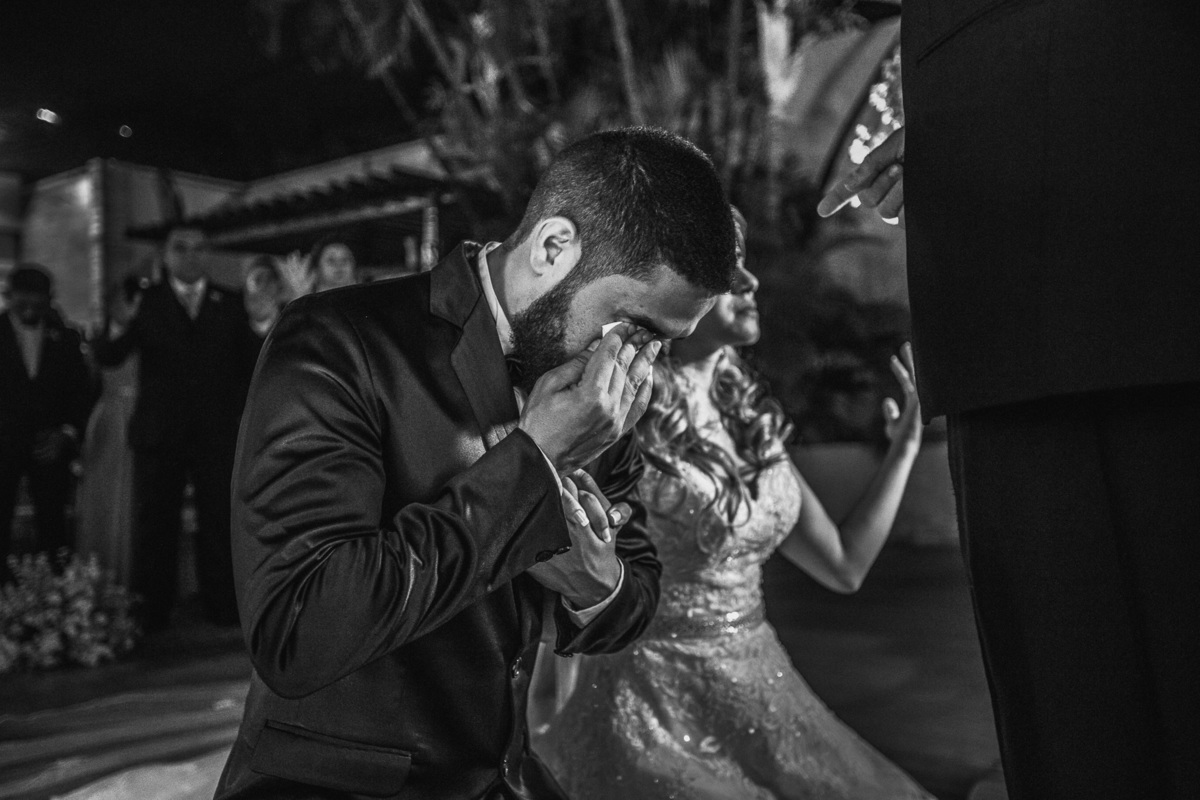 noiva-vestido-making of-salão-dia da noiva-amor-lover-festa-celebração-casamento-wedding-pride-noivo-pastor-Deus-fotografo de casamento-fotografia-jornalismo