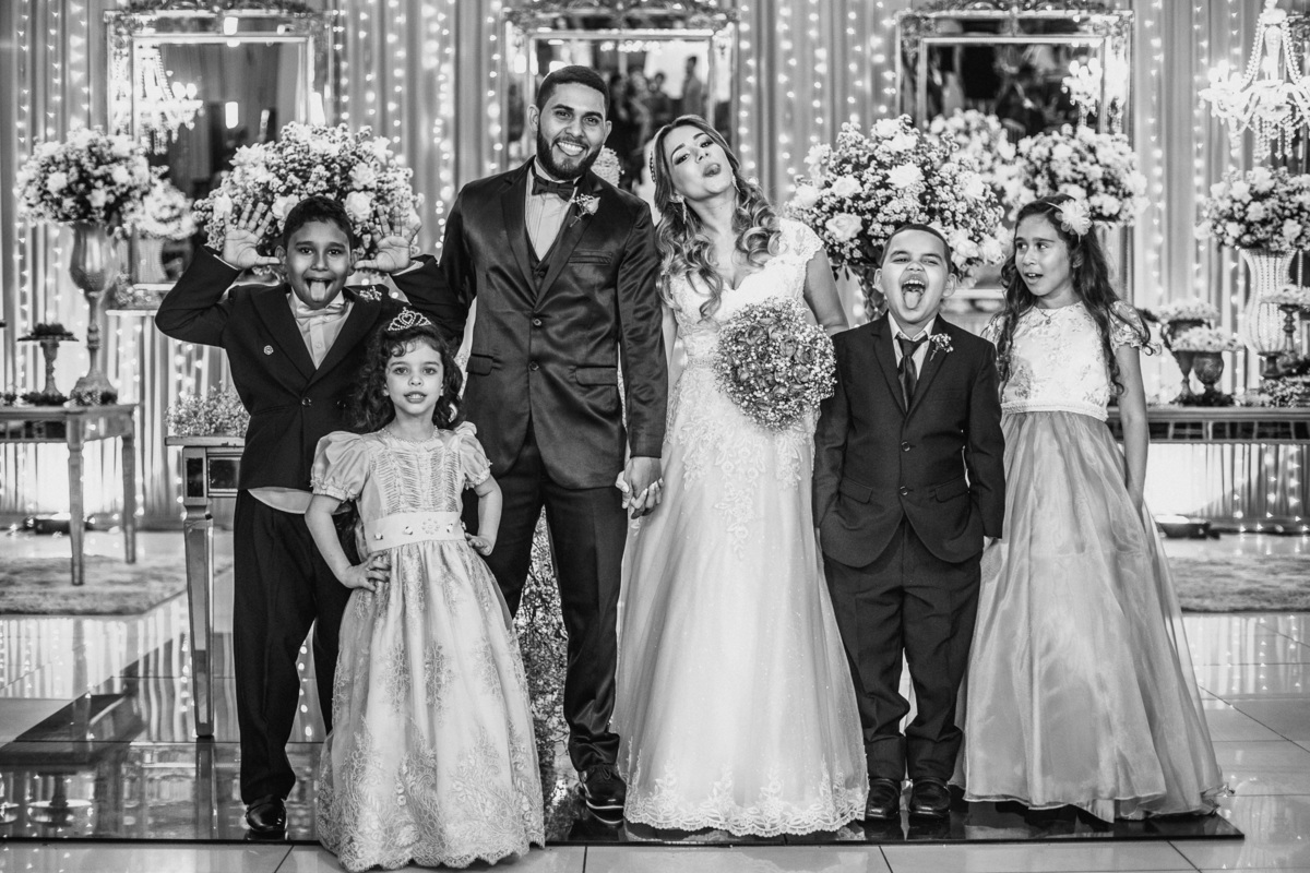 noiva-vestido-making of-salão-dia da noiva-amor-lover-festa-celebração-casamento-wedding-pride-noivo-pastor-Deus-fotografo de casamento-fotografia-jornalismo