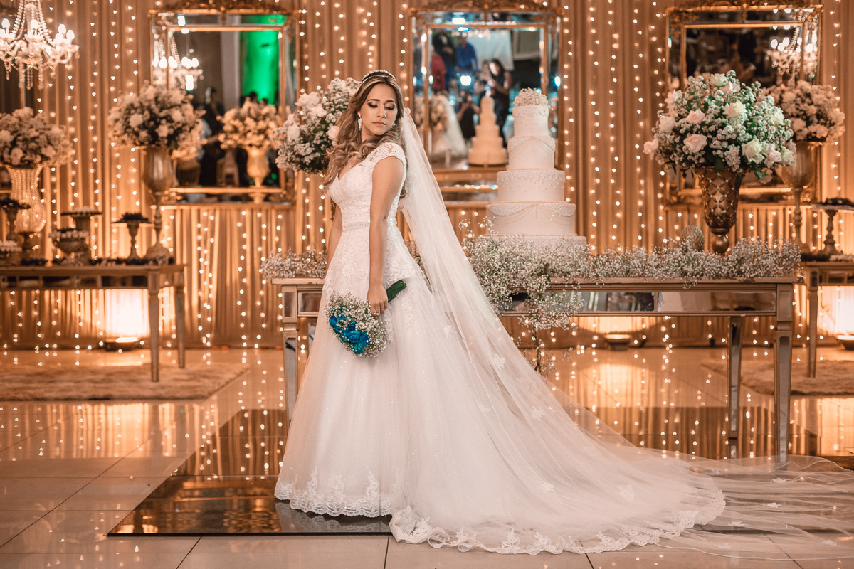 noiva-vestido-making of-salão-dia da noiva-amor-lover-festa-celebração-casamento-wedding-pride-noivo-pastor-Deus-fotografo de casamento-fotografia-jornalismo