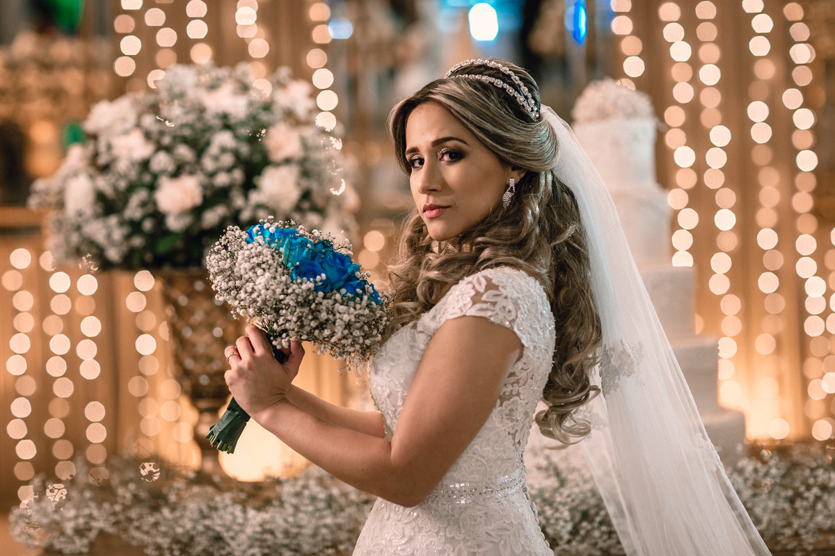 noiva-vestido-making of-salão-dia da noiva-amor-lover-festa-celebração-casamento-wedding-pride-noivo-pastor-Deus-fotografo de casamento-fotografia-jornalismo