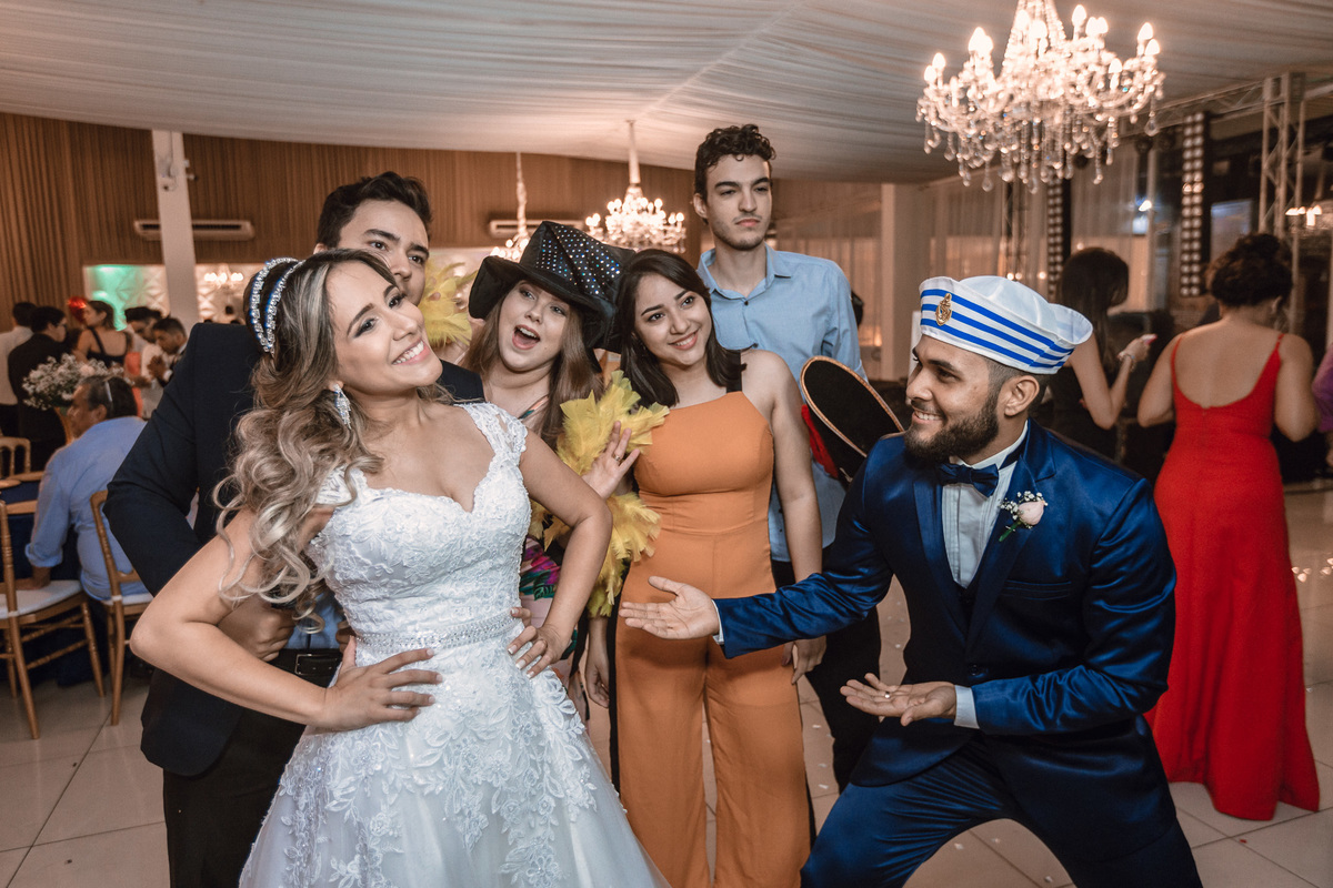 noiva-vestido-making of-salão-dia da noiva-amor-lover-festa-celebração-casamento-wedding-pride-noivo-pastor-Deus-fotografo de casamento-fotografia-jornalismo