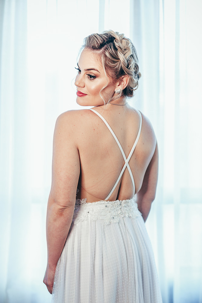 making-of-noiva-dia da noiva-vestido-maquiadora-make-beatifull-love-wedding-pride-married-noivo-casamento-hibisco-buffet-diurno