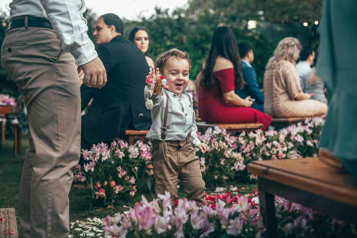 making-of-noiva-dia da noiva-vestido-maquiadora-make-beatifull-love-wedding-pride-married-noivo-casamento-hibisco-buffet-diurno