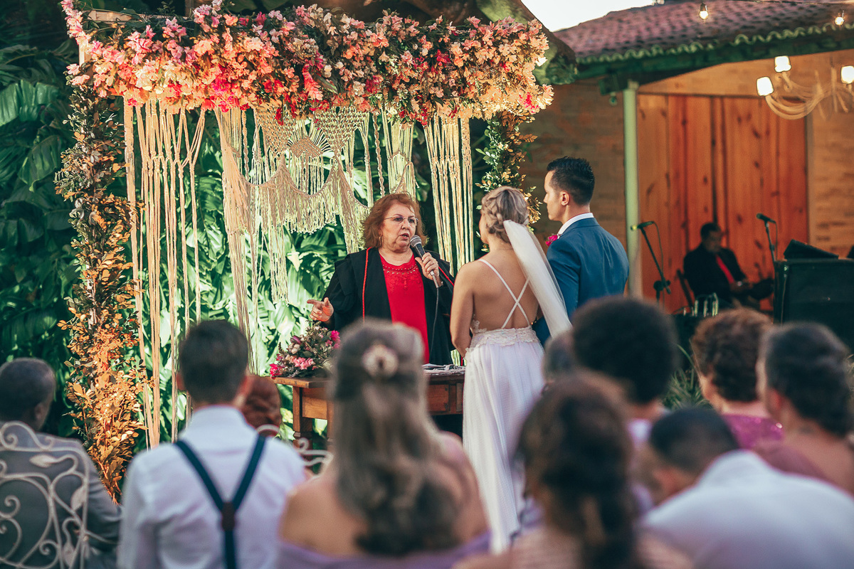making-of-noiva-dia da noiva-vestido-maquiadora-make-beatifull-love-wedding-pride-married-noivo-casamento-hibisco-buffet-diurno