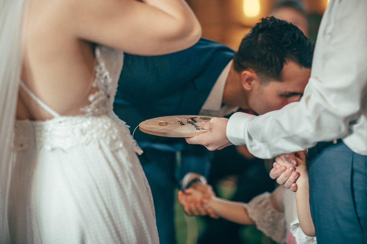 making-of-noiva-dia da noiva-vestido-maquiadora-make-beatifull-love-wedding-pride-married-noivo-casamento-hibisco-buffet-diurno