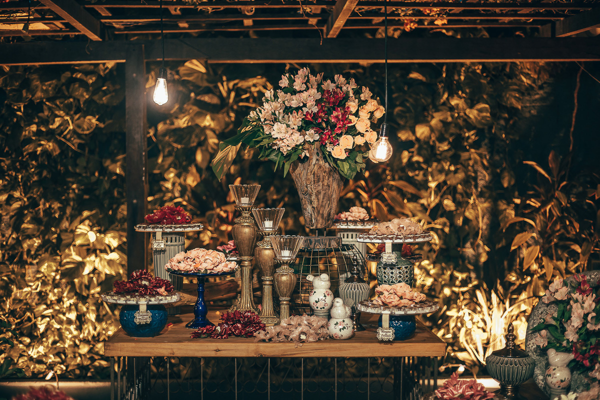 making-of-noiva-dia da noiva-vestido-maquiadora-make-beatifull-love-wedding-pride-married-noivo-casamento-hibisco-buffet-diurno