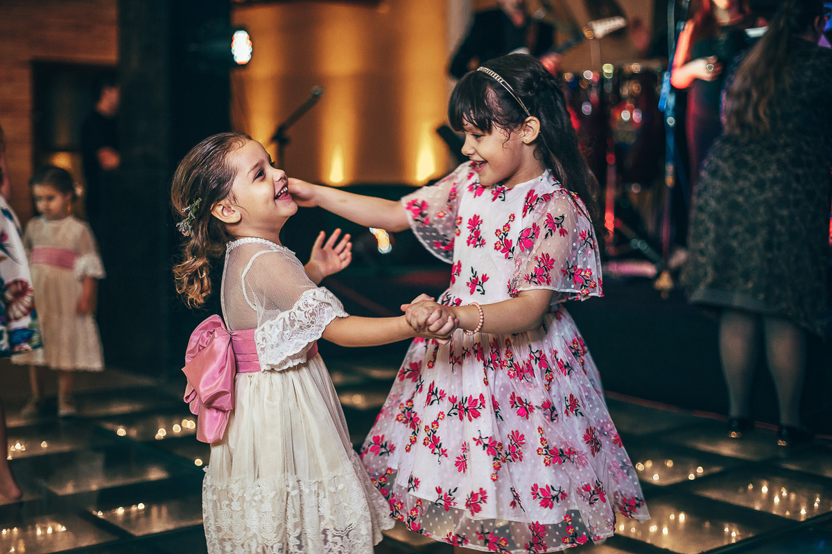 making-of-noiva-dia da noiva-vestido-maquiadora-make-beatifull-love-wedding-pride-married-noivo-casamento-hibisco-buffet-diurno