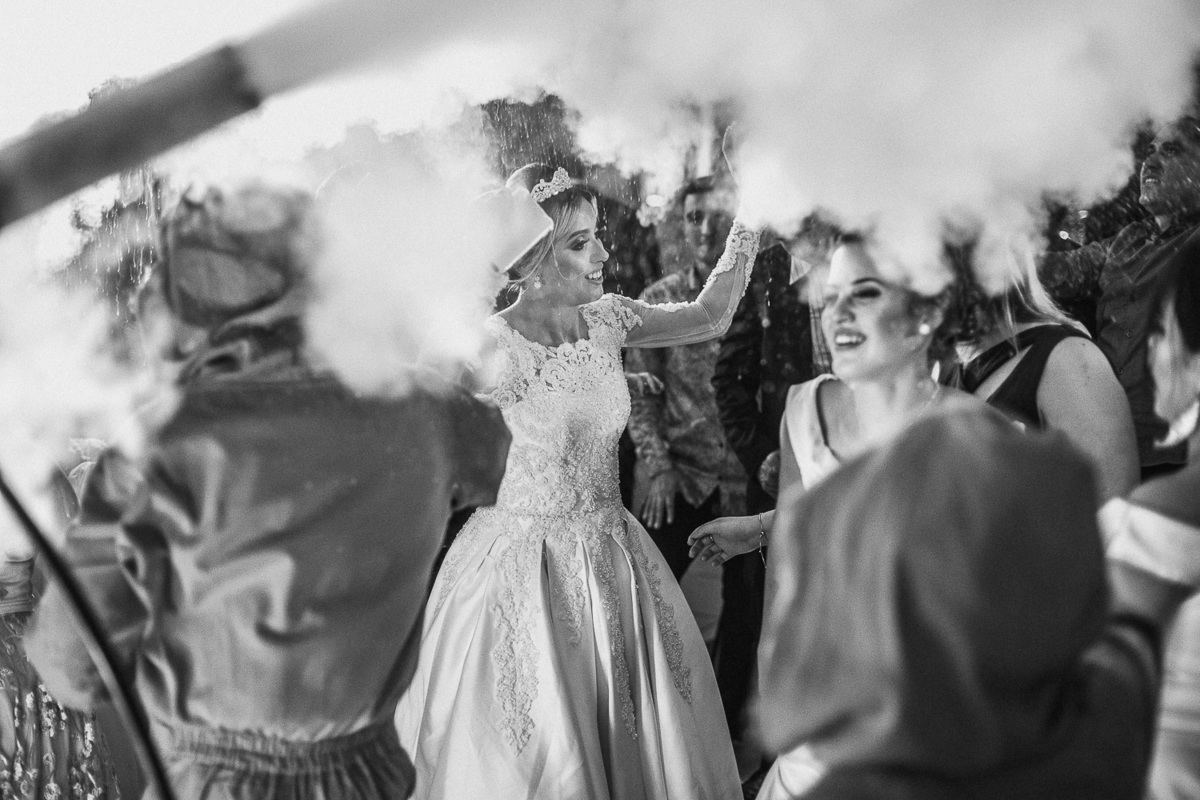 making of-noiva-maquiadora-dia da noiva-casamento-weddingday-wedding-pride-vestido de noiva-buffet-noivos-amor-spazio-fotografo-ceara-são paulo