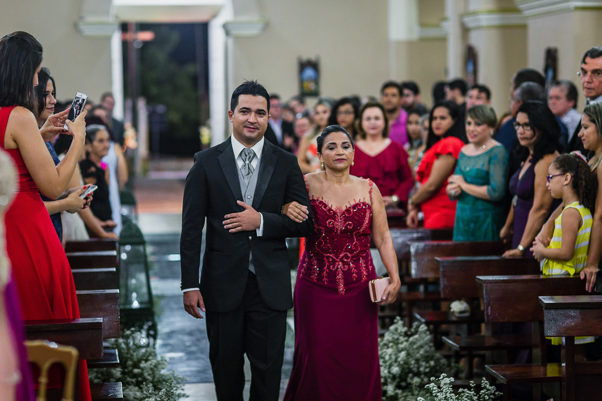 wedding-casamento-beach-beberibe-morro-branco-summer-making of-noiva-noivo-vestido-maquiadora-make-lover-casados-igreja-capela